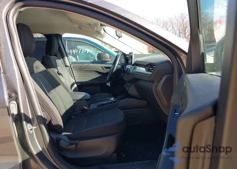 2024 Ford Escape Active z USA, uszkodzony, nr VIN 1FMCU0GN3RUB03904